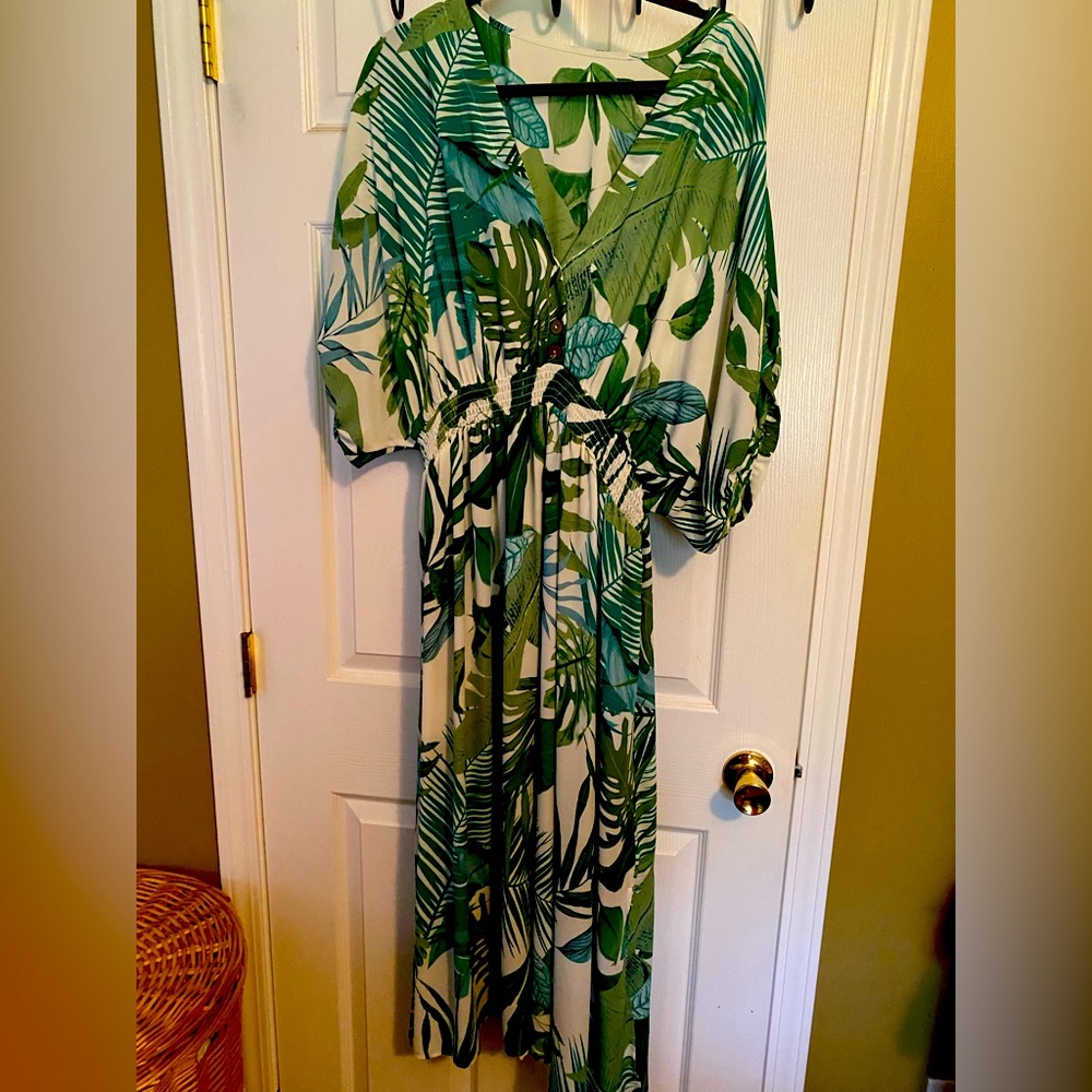 Rich and tropical kaftan/maxi dress  size 1x